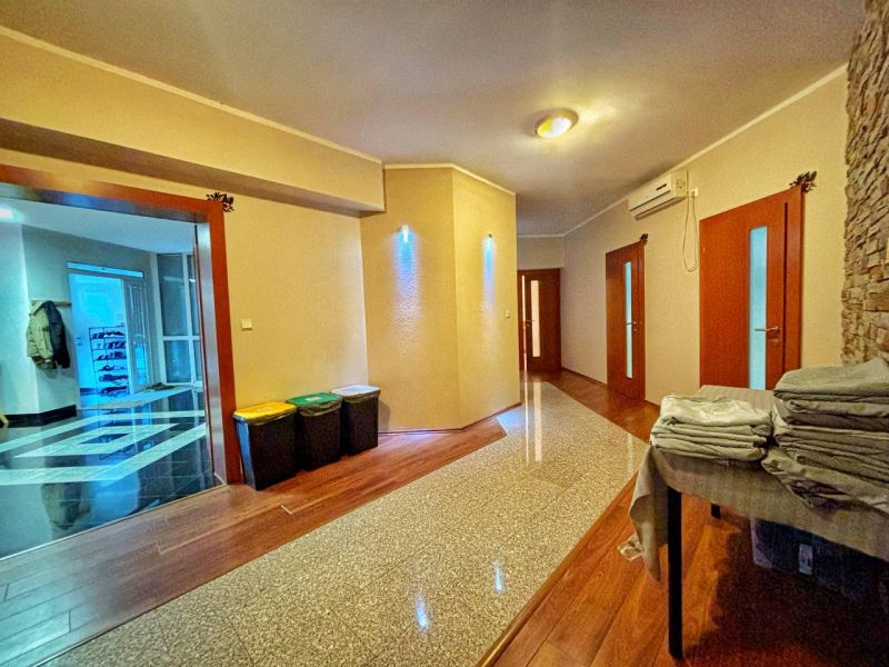 Sale Four+ bedroom apartment, Four+ bedroom apartment, Bratislava - St